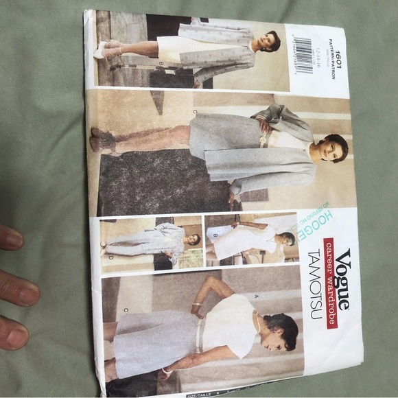 Vogue Career Wardrobe Tamotsu pattern 1601 -12-14-16 several pieces to sew-uncut - Picture 10 of 10